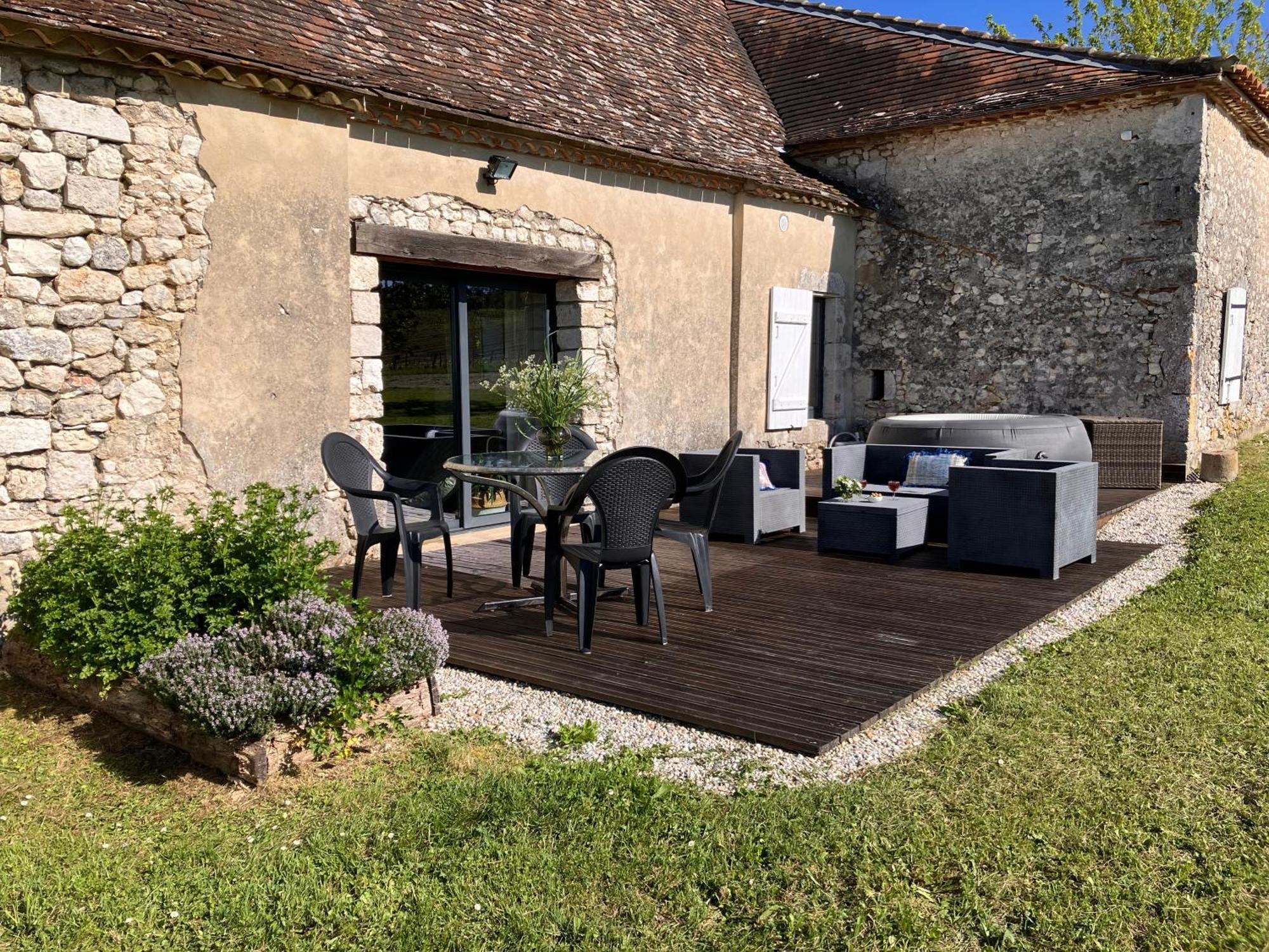 Perigourdine Avec Spa Et Vue Pomport Exteriér fotografie